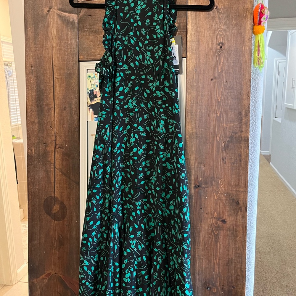 Who What Wear Black and Green Leaf Midi Dress